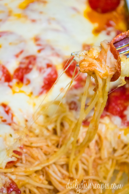 pepperoni spaghetti 2 Pepperoni Pizza Spaghetti Casserole
