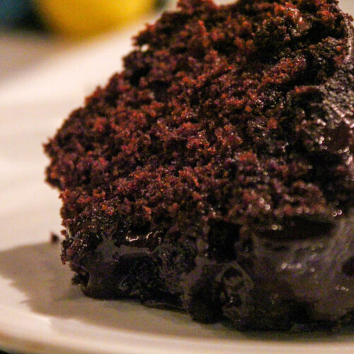 Chocolate Rum Cake Recipe - QueRicaVida.com