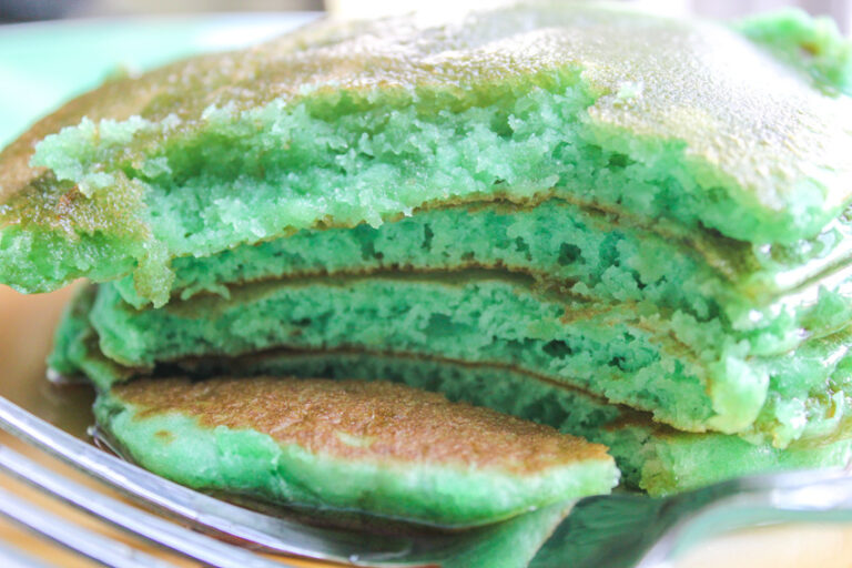 Green Pistachio Pudding Pancakes