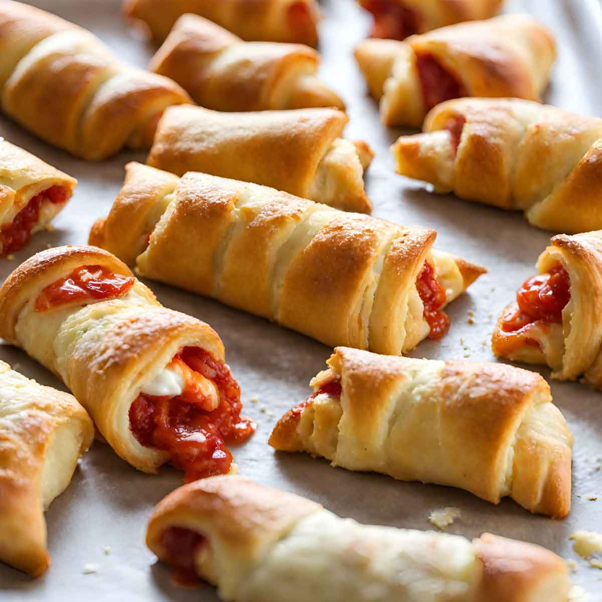 Pepperoni Pizza Roll Ups with Sauce