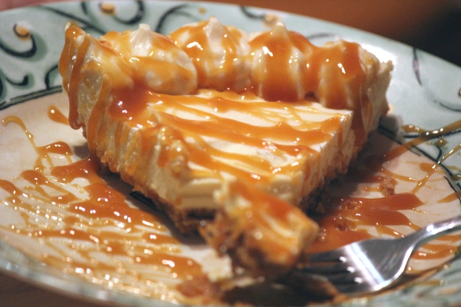 Easy Caramel Cheesecake – Copycat Cheesecake Factory Recipe