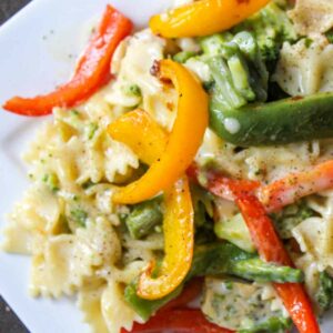 Garlic and Roasted Bell Pepper Farfalle Featured Image