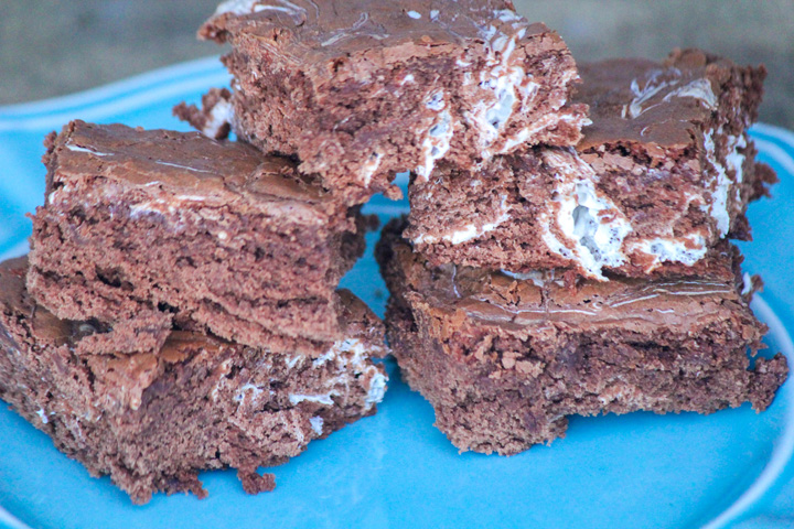 Hot Chocolate Brownies with Marshmallow