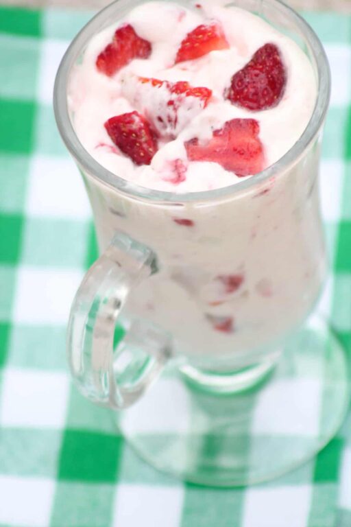 Fresas con Crema Strawberries and Cream