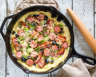 Cast Iron Skillet Loaded White Pesto Pizza – Daily Dish Recipes