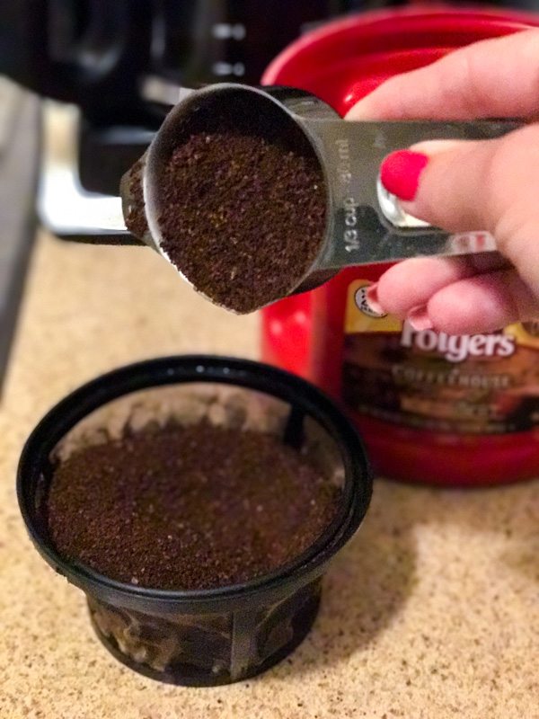 Brewing Folgers Coffee House Blend