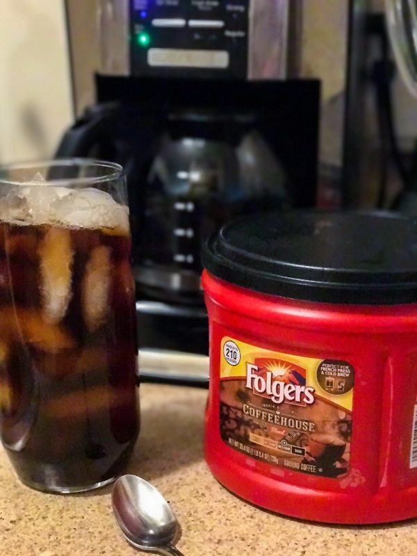 Brewing Iced Coffee with Folgers Coffeehouse Blend