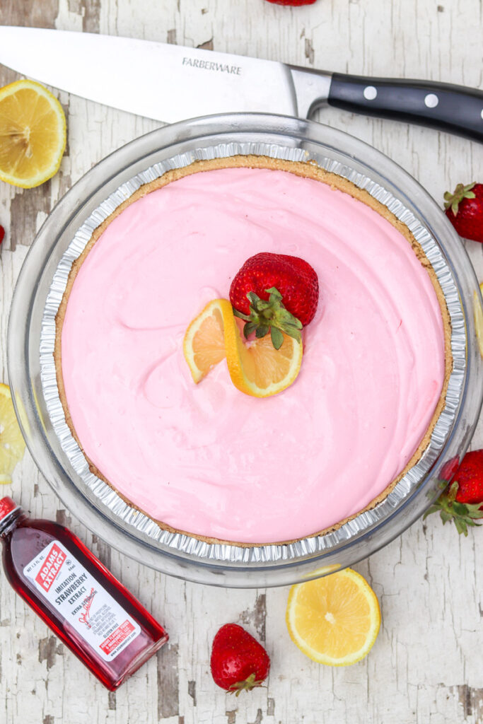 No Bake Strawberry Lemonade Pie