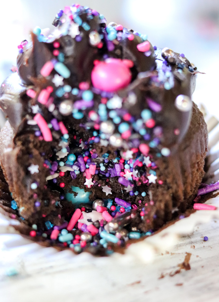 Easy Dark Chocolate Galaxy Cupcakes