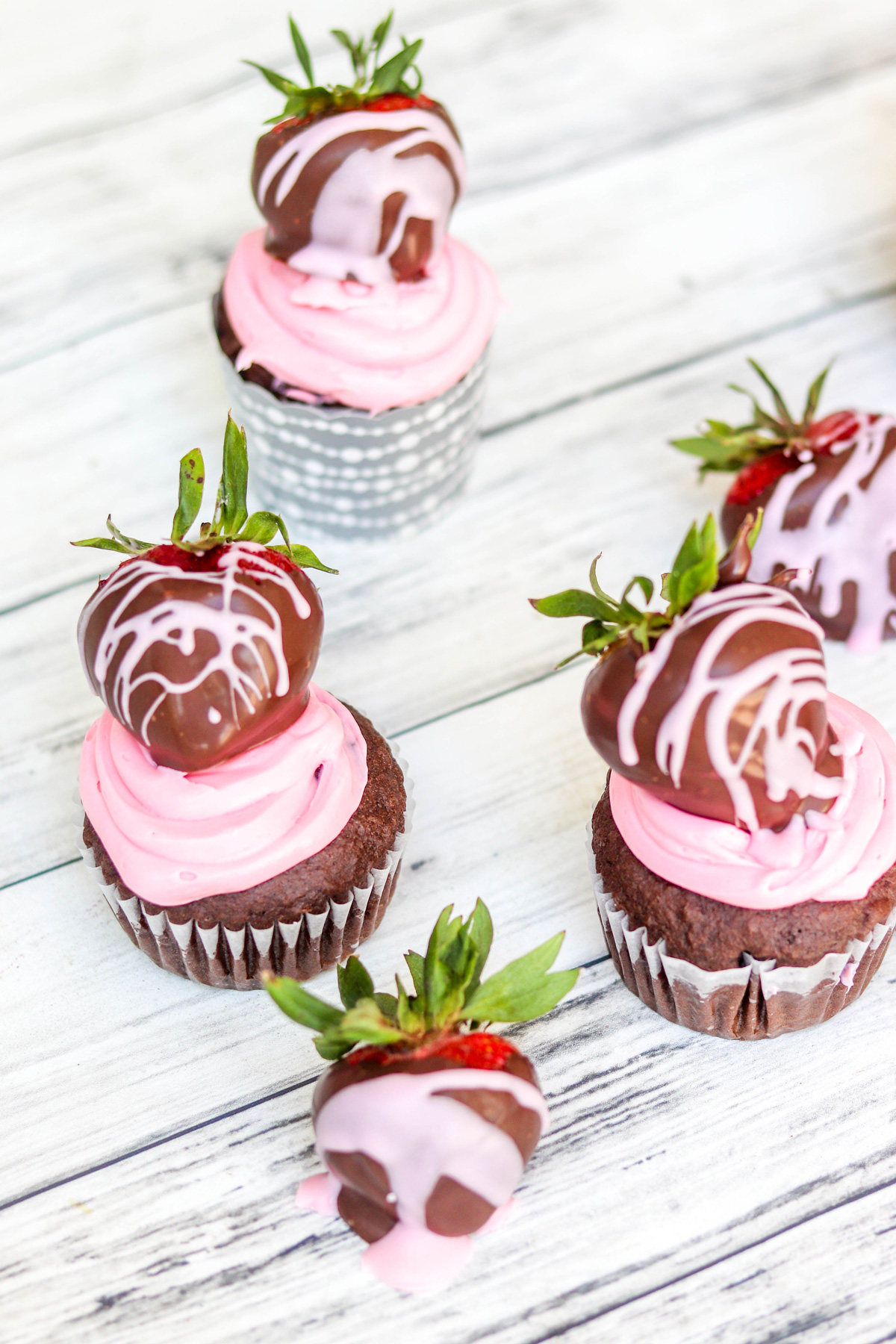 Chocolate Covered Strawberry Cupcakes Daily Dish Recipes 
