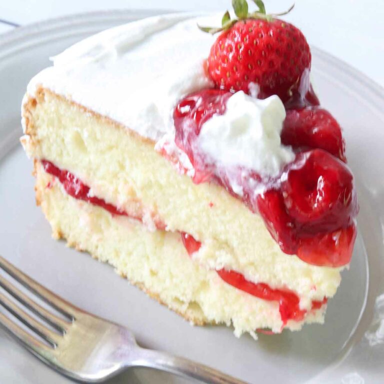 Nana’s Strawberry Shortcake Cake