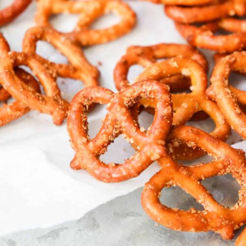 Air Fryer Garlic and Onion Pretzels Featured Image