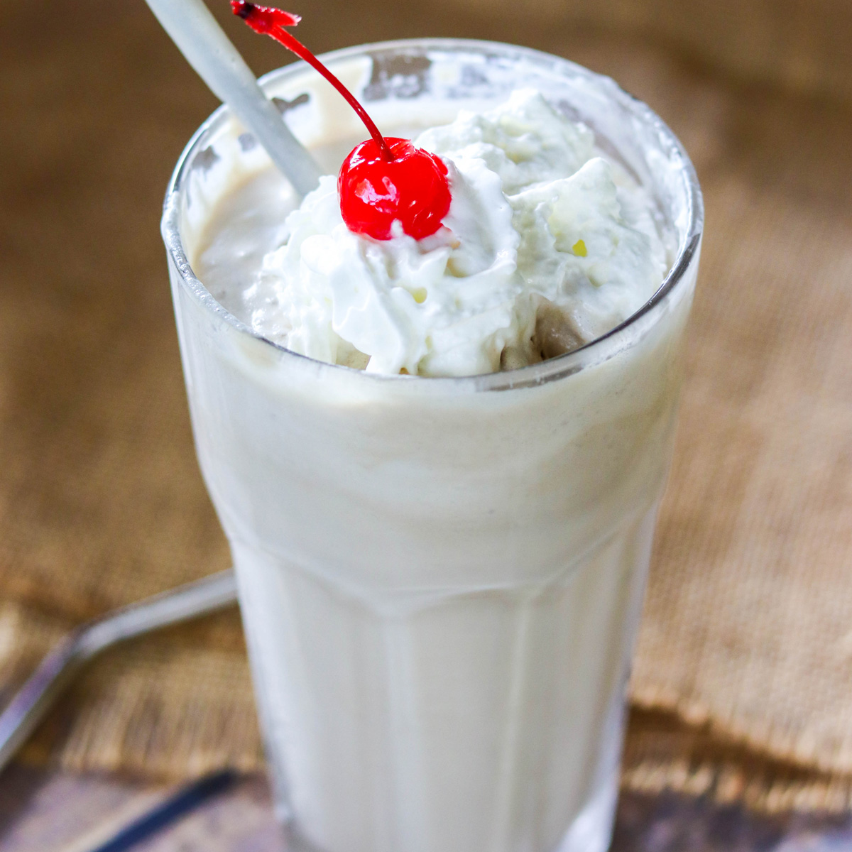 Apple Pie Milkshakes Featured Image